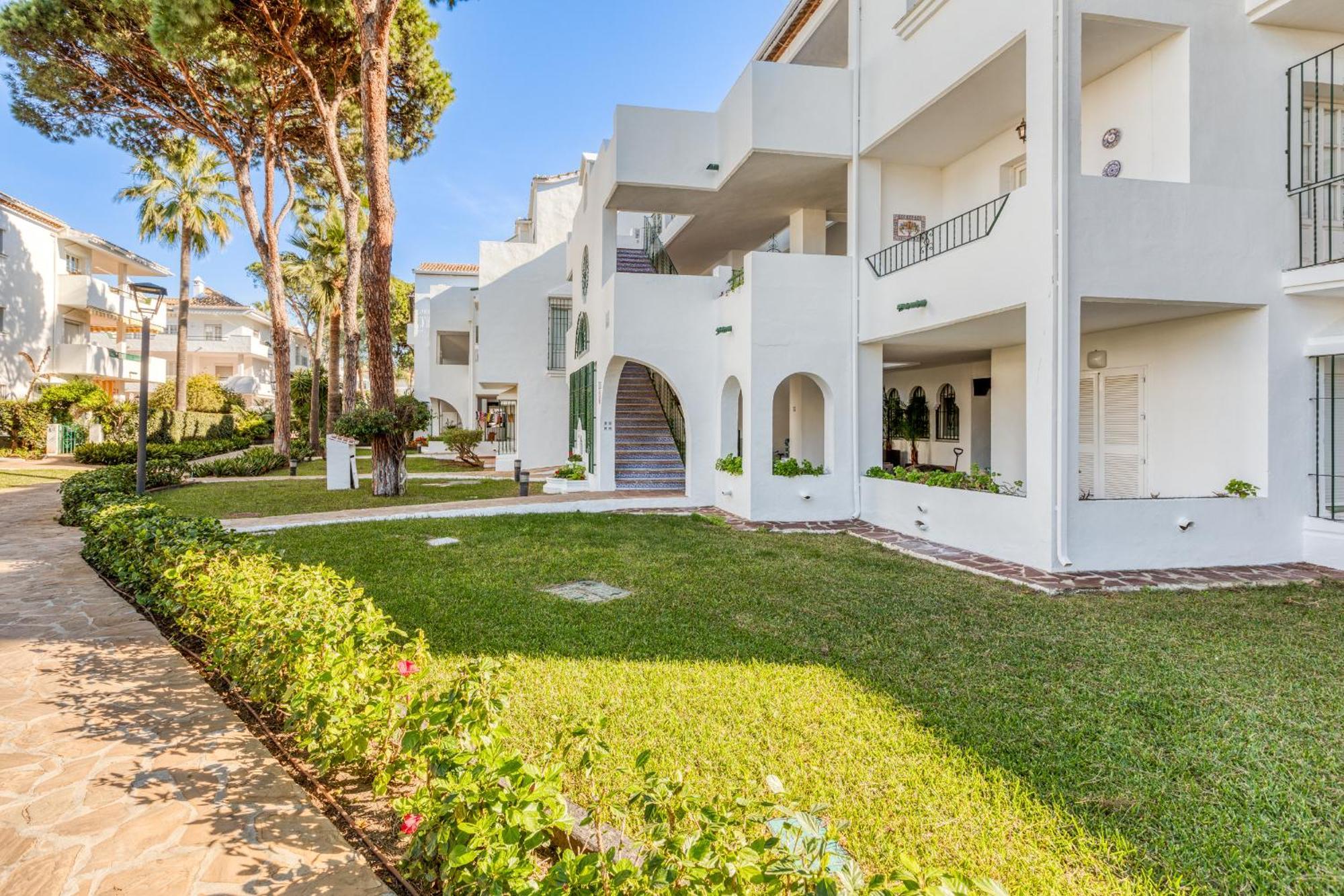 Ferienwohnung Life El Presidente Penthouse Pool View Estepona Exterior foto
