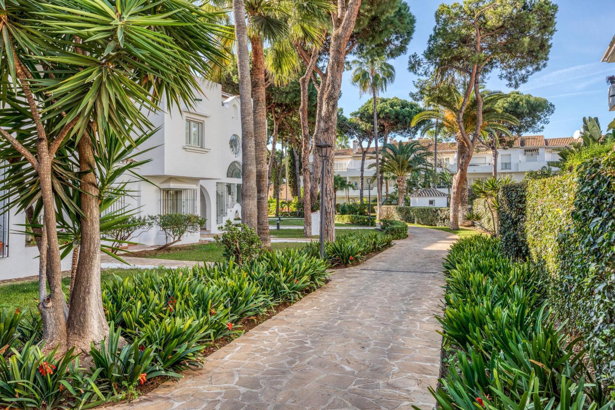 Ferienwohnung Life El Presidente Penthouse Pool View Estepona Exterior foto